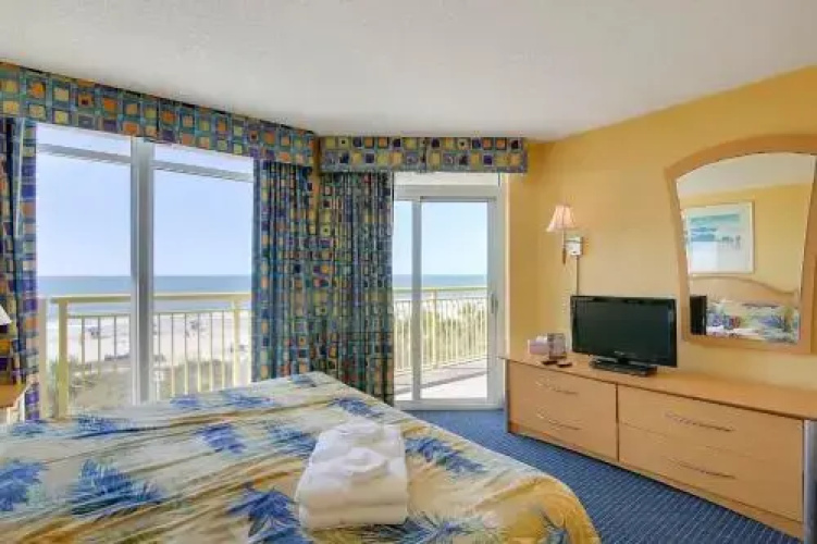Bay Watch 309 Tower 1 by RedAwning