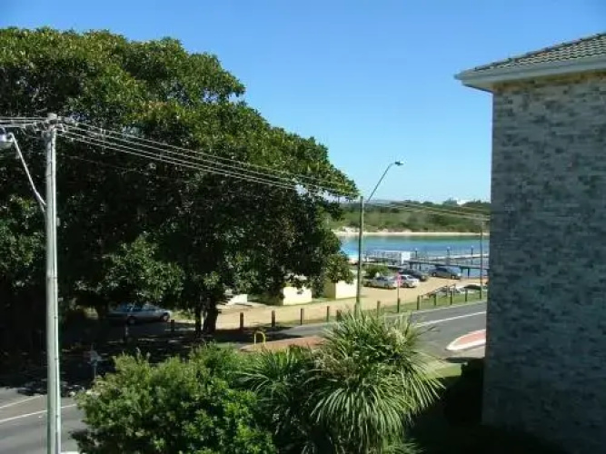 Renas Court, Unit 6, 72 Little Street