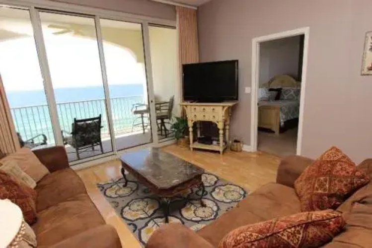 Leeward Key 1205 - 2 Br condo by RedAwning
