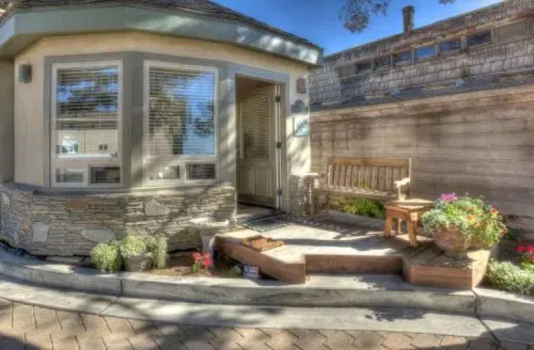 Moonstone Cottages