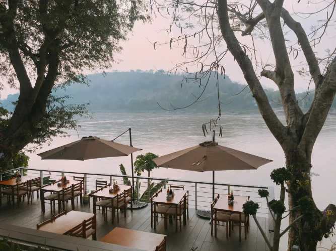 Bounchareune Riverside