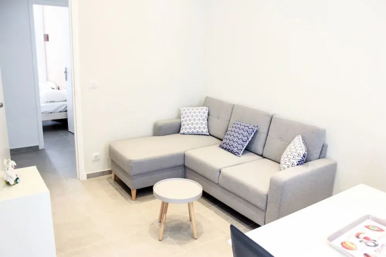 Lola Apartment