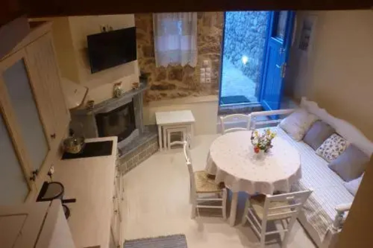 To Petradi