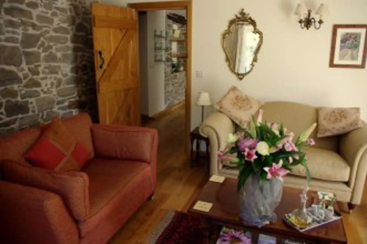 Red House Cottage Bed and Breakfast