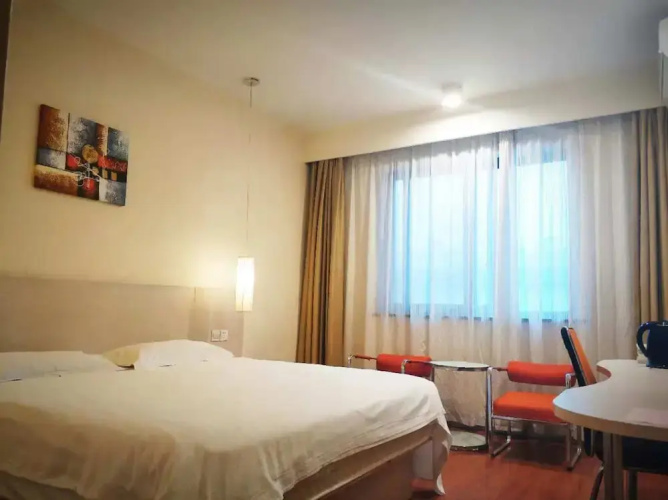 Traders Hotel Shanghai