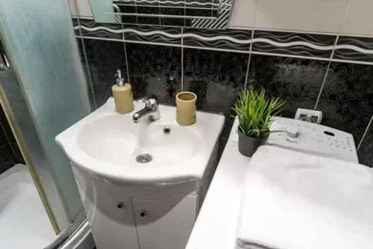 Breeze Apartment