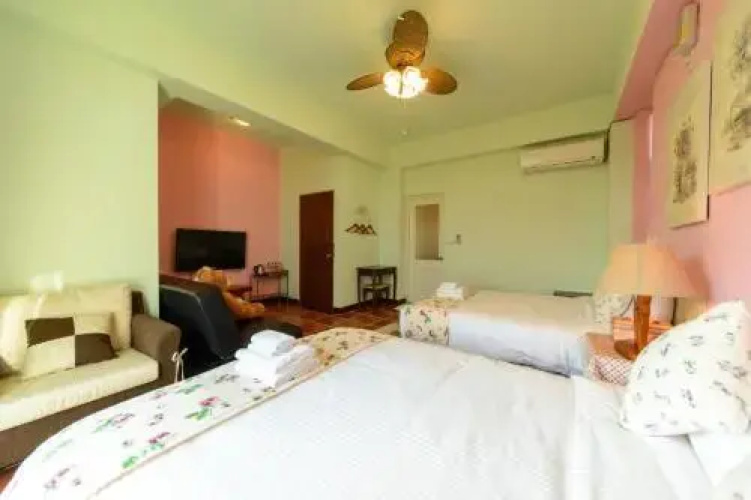 Sunnyday B & B