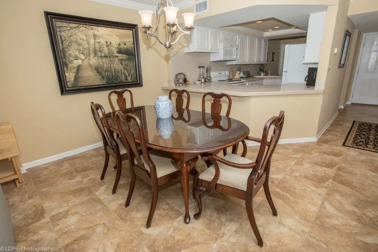 Inlet Reef 206 2 Bedroom Condo by RedAwning
