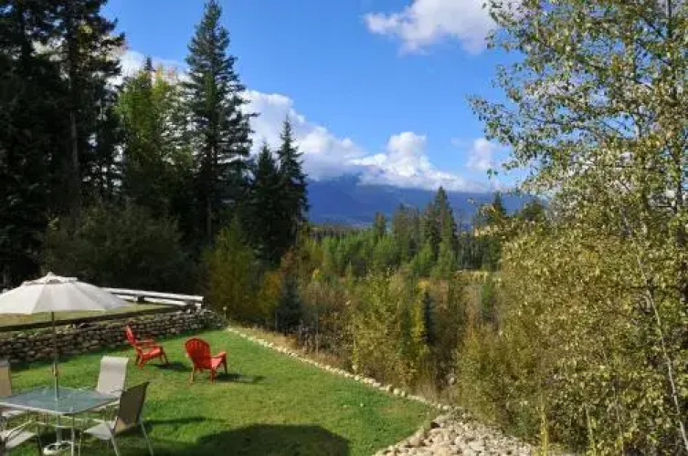 Bearberry Meadows Guest House