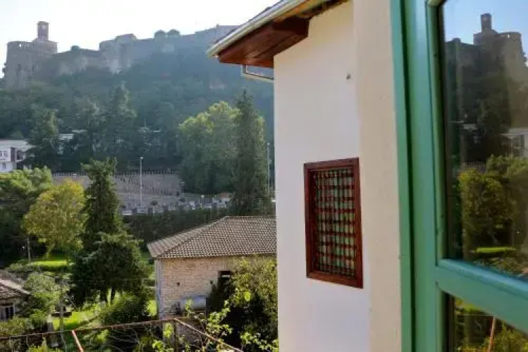 Stone City Hostel