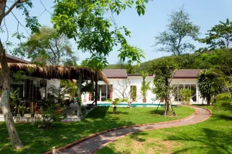 Blue Bird Guesthouse