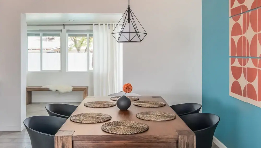 Spacious 4BR Home Pool by WanderJaunt