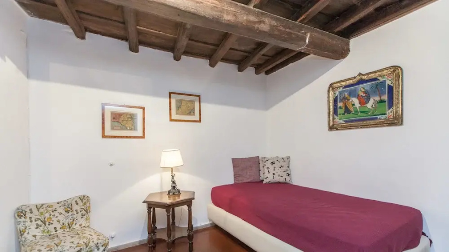 Rental in Rome Arco Ciambella Studio