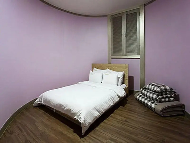 Apple farm stay