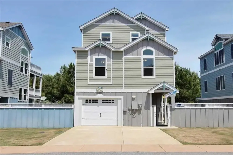 Salty Breeze Cb34 - 4 Br Home