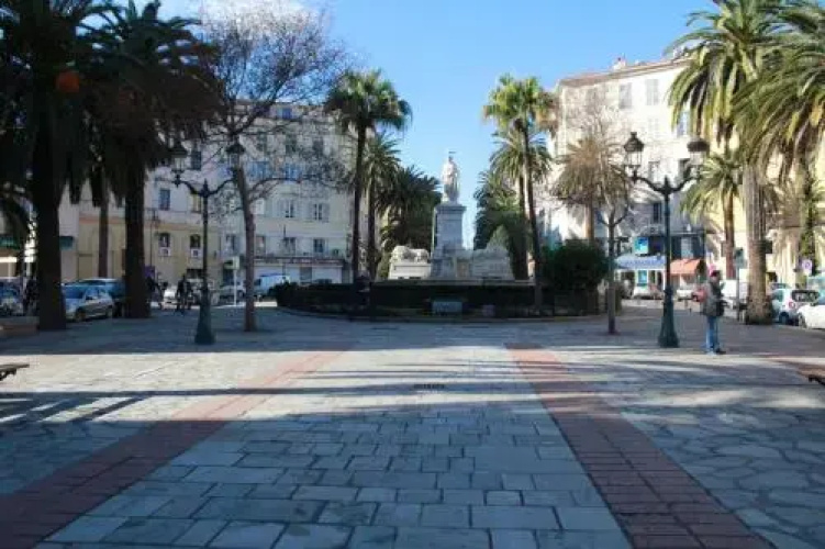 F2 La Porta