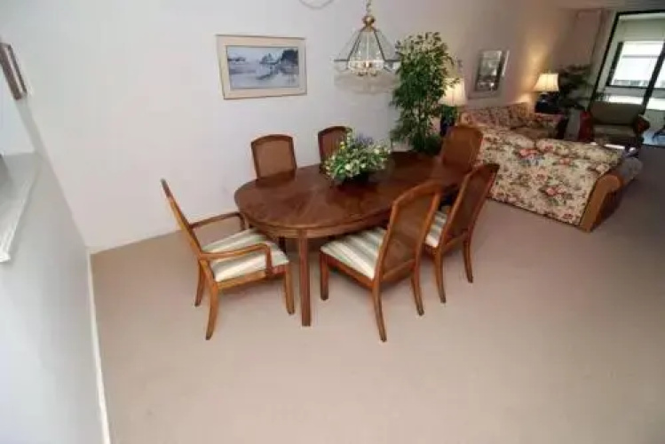 Nutmeg Village 202