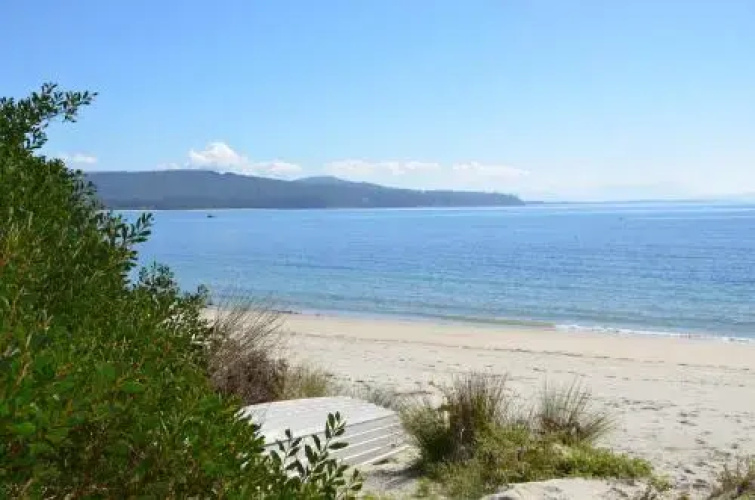 Yolla Beach House