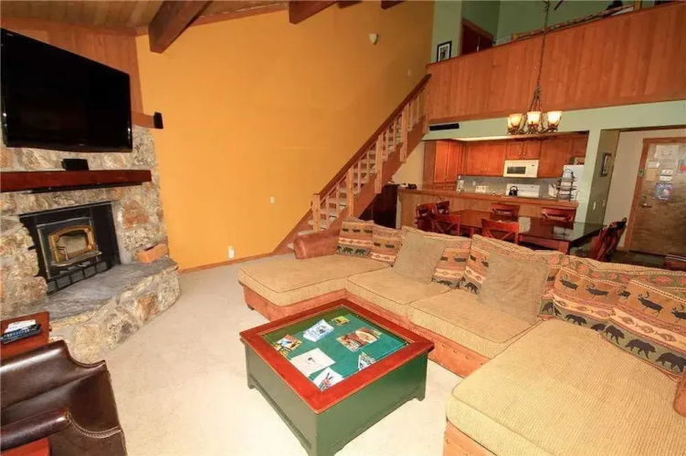 Mountainback #97, Loft