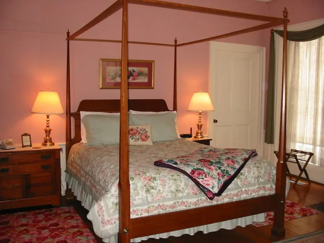 Hickory Ridge House
