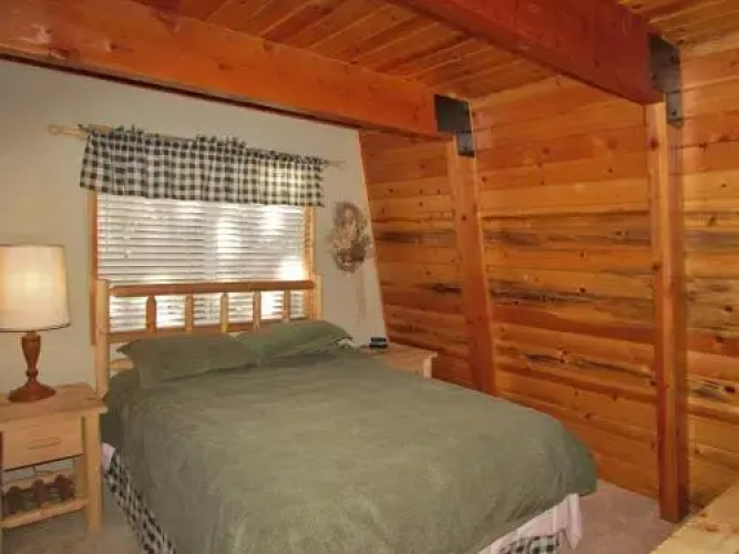 070 Tree Top Cabin
