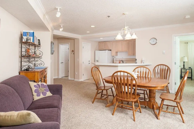 Seaview Condos 403 2 Br by RedAwning