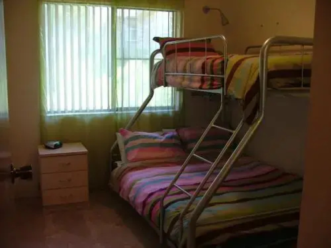 Renas Court, Unit 6, 72 Little Street