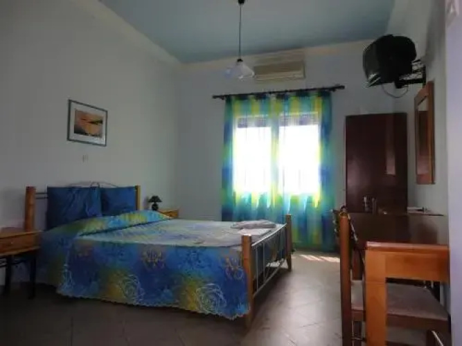 Apergis Rooms
