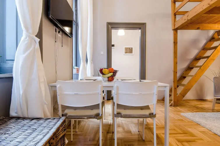 Almond Apartment
