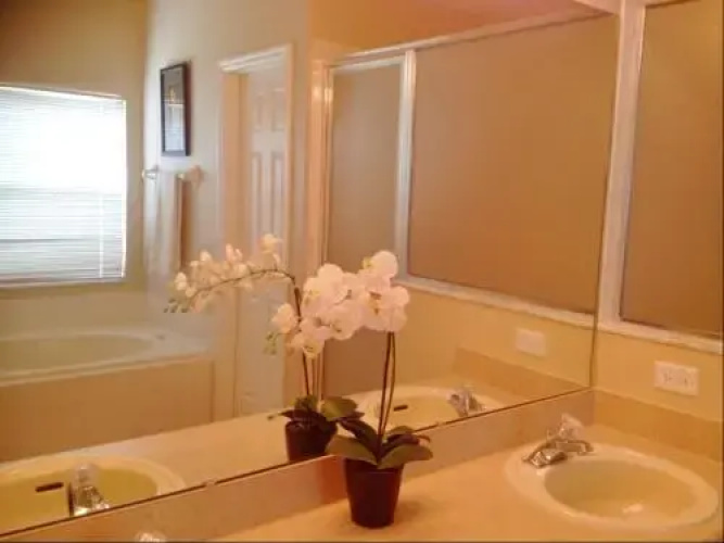 Gone 2 Florida Vacation Homes