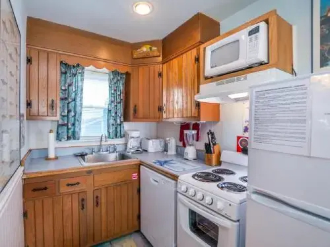 46th St Windjammer 105 1Br Studio