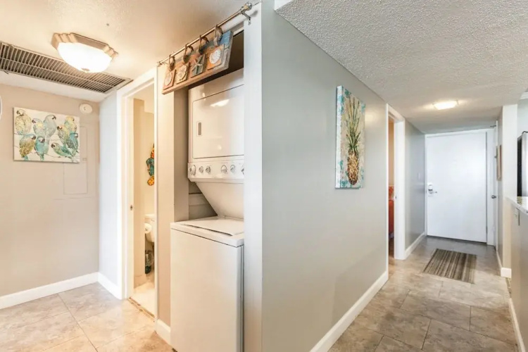 7205 Thomas Dr Unit C403 - 2 Br Condo