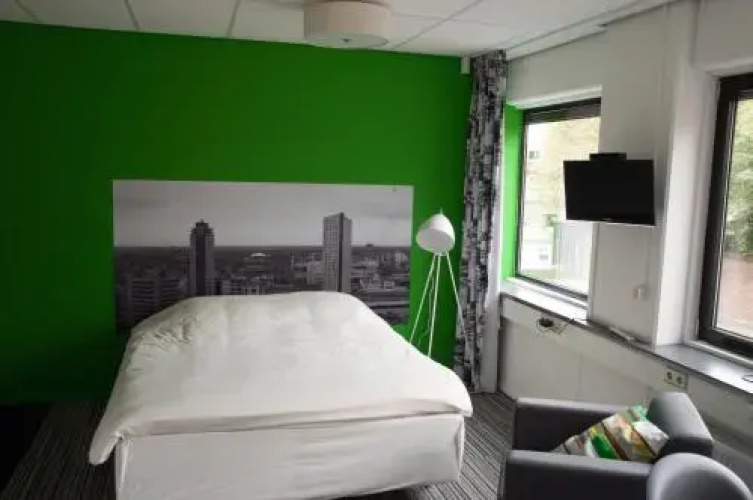 Camelot Rooms
