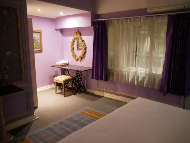 7 Rooms Hotel