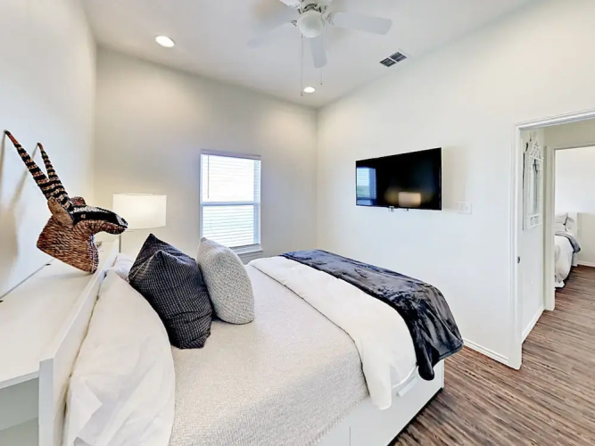 111 Stingray - 3 Br Home