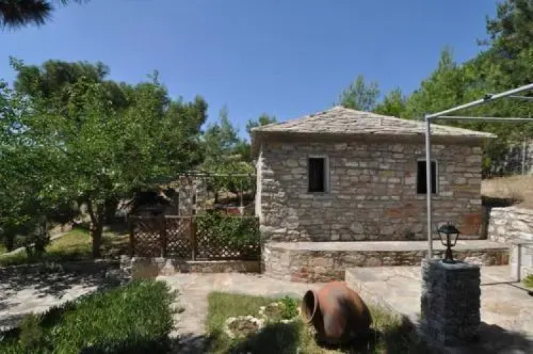 Arsinoi Stonehouses