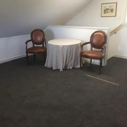 Cottage At 95a