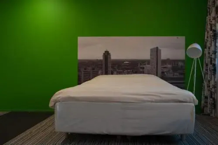 Camelot Rooms