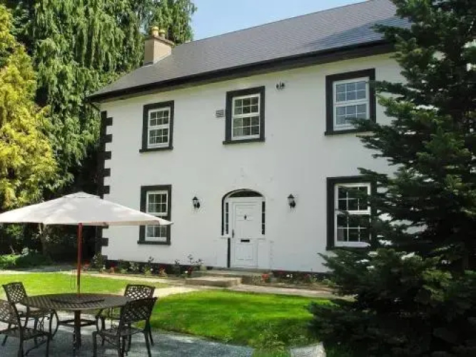 Ashton House