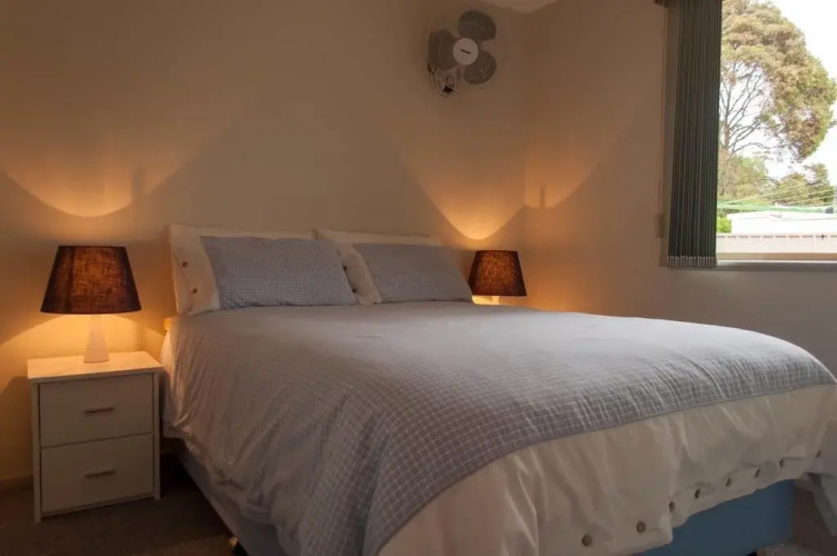 Admirals Inn
