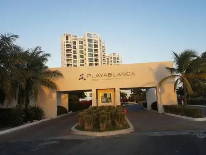 Playa Blanca Edificio Founders
