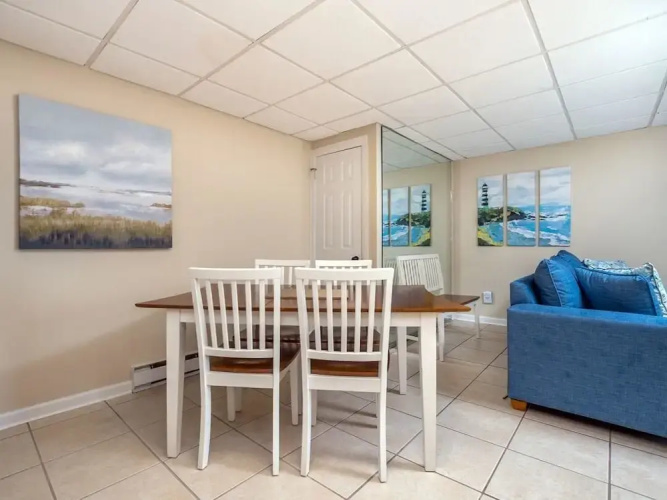 46th St Windjammer 203 2Br Condo