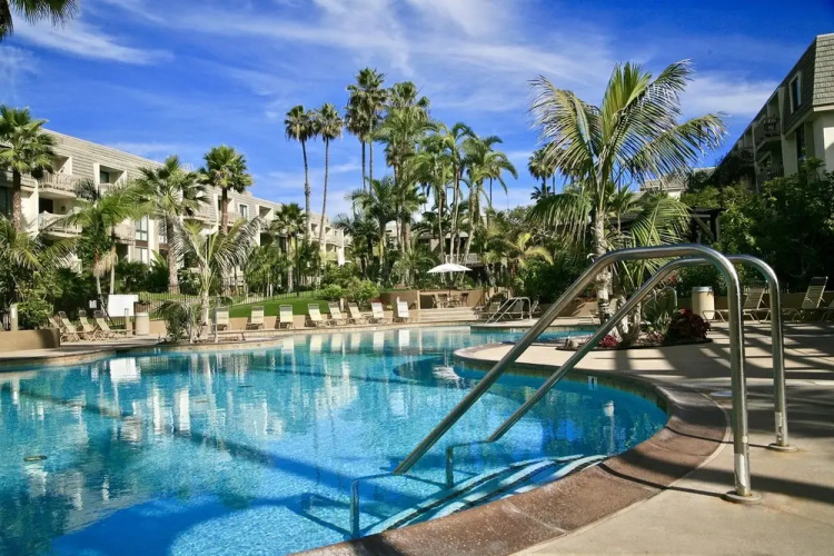 California Dreamin - 1 Br Condo