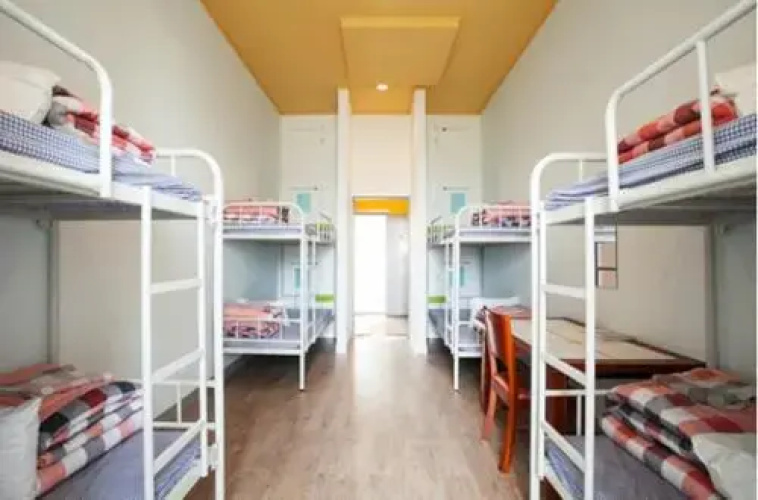 Sanbangsan Hot Spa Guesthouse - Hostel