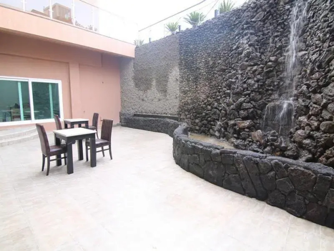Sean Hotel