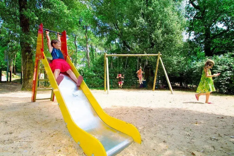 Camping Le Bois Damour