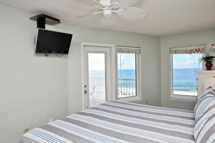 Boardwalk 681