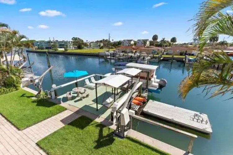 Dockside Villas A