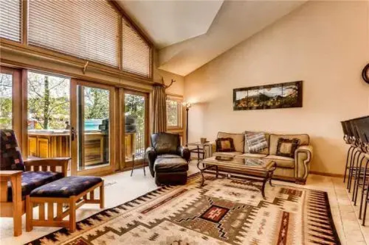 One Breckenridge Place #6