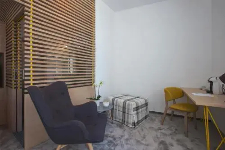Bed & Atmosphere Rooms
